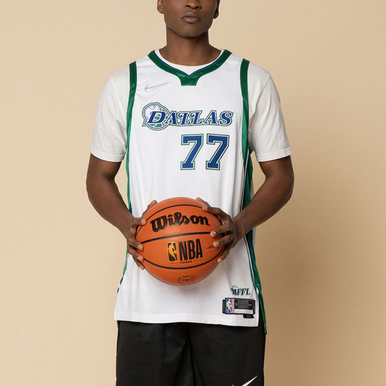 Nike x NBA Dallas Mavericks Luka Doncic #77 Swingman Jersey – White / Green (DB3628-100)