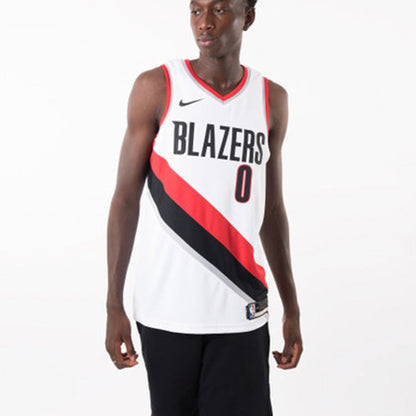 Nike NBA Swingman Jersey – Portland Trail Blazers | Damian Lillard #0 | 864445-100 | White