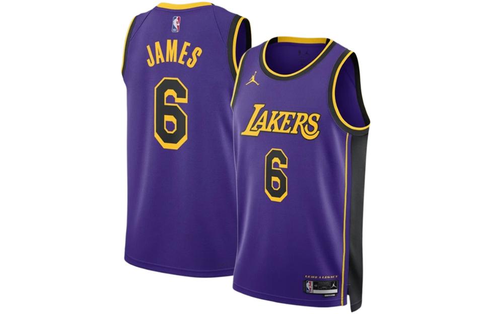 Nike NBA Los Angeles Lakers LeBron James Statement Edition Swingman Jersey 2022/23 – DO9530-505