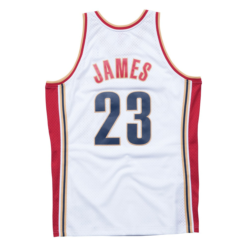 Mitchell & Ness NBA Cleveland Cavaliers LeBron James Swingman Jersey | White | 2003/04 | 200472890