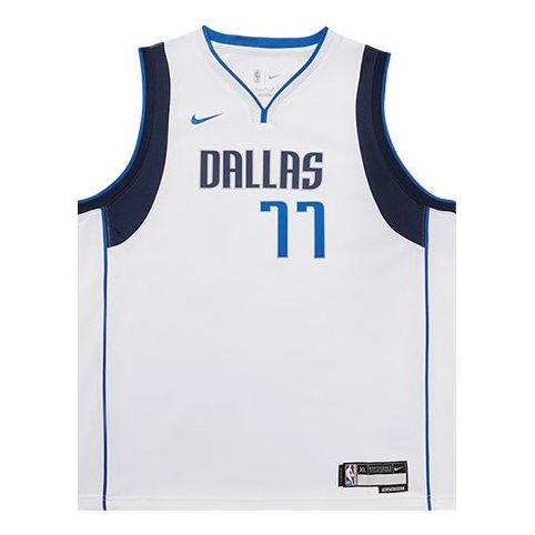 Nike NBA Dallas Mavericks Luka Doncic Youth Jersey | White #77 | 3Z2B7BZ1P-MAVDL