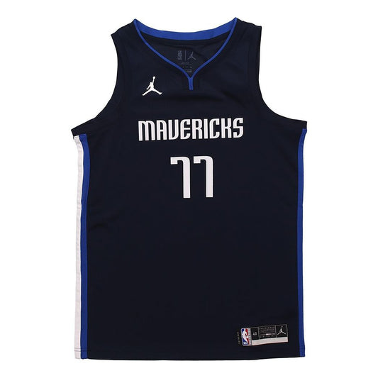 Nike NBA Dallas Mavericks Luka Doncic SW Fan Edition Jersey | Navy Blue #77 | 2020/21 | CV9474-421