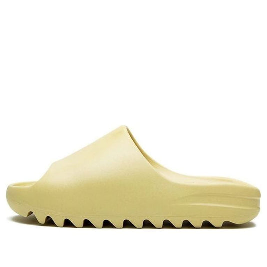 adidas Yeezy Slide ‘Desert Sand’ FW6344